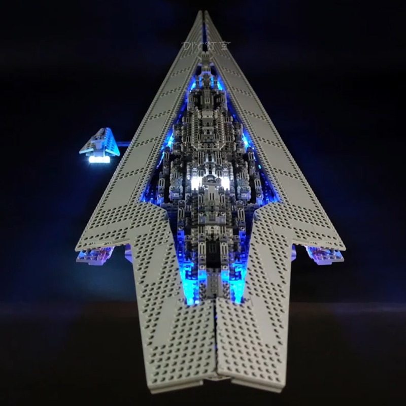 Luxury VersionLED Light Set For LEGO 10221 Millennium Falcon Compatible LEPIN 05028 (LED light+Battery box)Kits Luxury VersionLED Light Set For LEGO 10221 Millennium Falcon Compatible LEPIN 05028 (LED light+Battery box)Kits