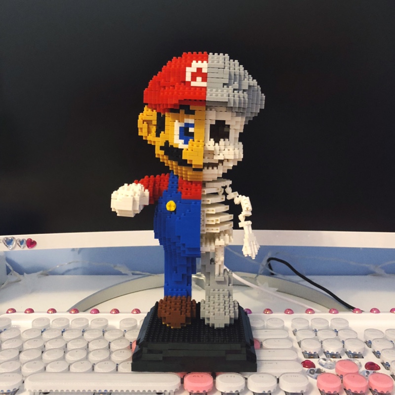 ZRK 7807 Super Mario Red Mario Dissection Skeleton