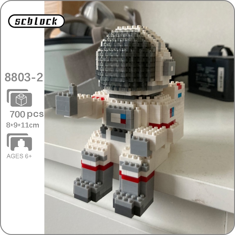 SC 8803-2 Astronaut with Black Helmet