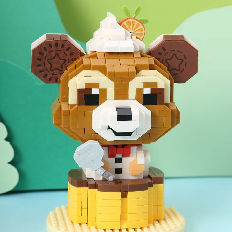 Wise Hawk 2696 Brown Bear Cooking Orange Biscuits