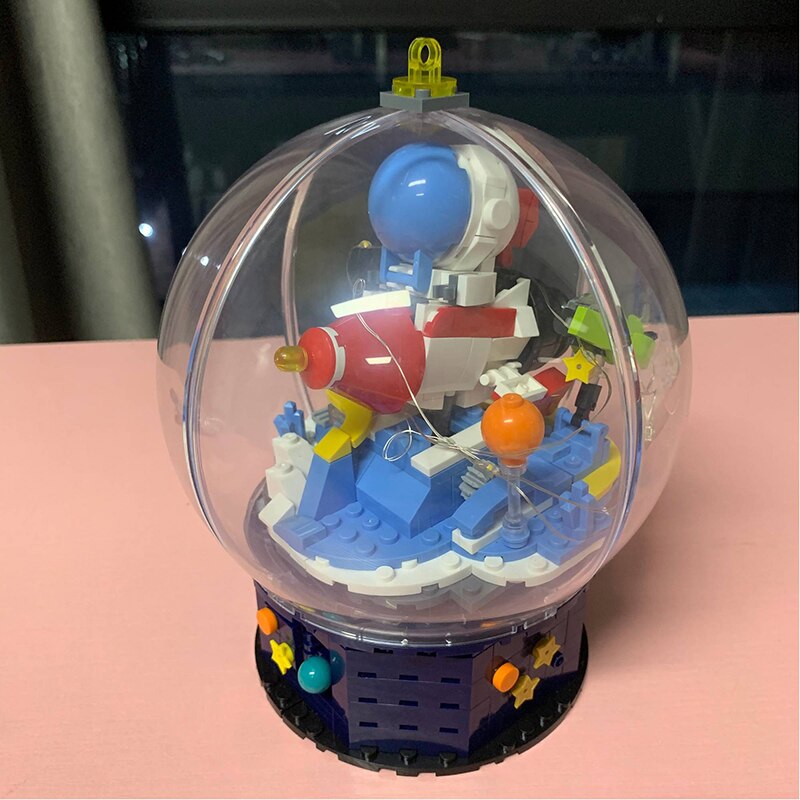 Hsanhe D001-3 Astronaut Flying Plane in Crystal Ball with LED Light Hsanhe D001-3 Astronaut Flying Plane in Crystal Ball with LED Light