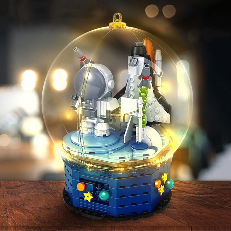 Hsanhe D001-1 Astronaut and Shuttle in Crystal Ball with LED Light